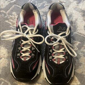 Skechers Black & Pink Women's Athletic Lace-Up Sneakers
